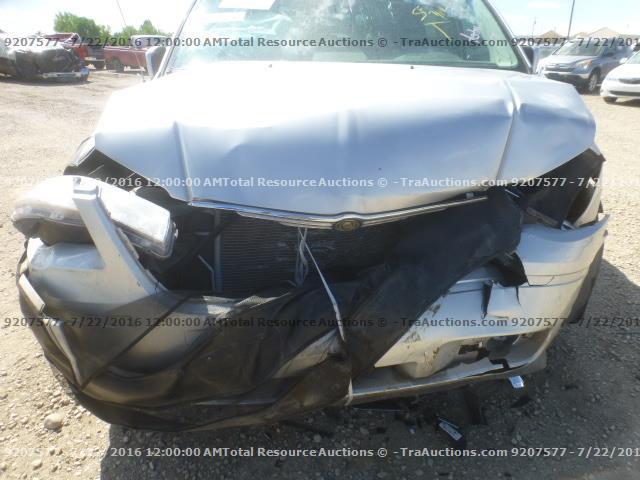 2A4RR5D16AR243228 - 2010 CHRYSLER TOWN & COU SILVER photo 14