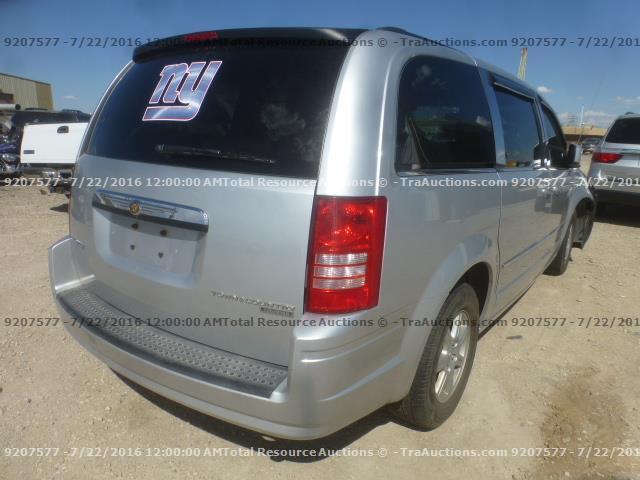 2A4RR5D16AR243228 - 2010 CHRYSLER TOWN & COU SILVER photo 3