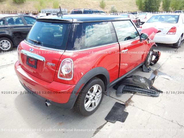 WMWSU3C53BTX95632 - 2011 MINI COOPER RED photo 3