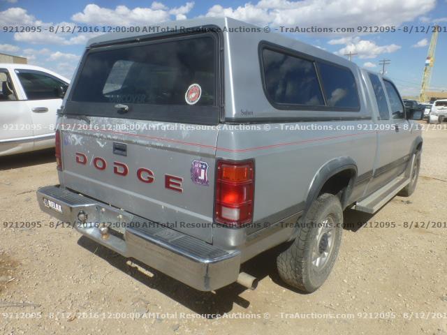 1B7GG23X5NS602693 - 1992 DODGE DAKOTA SILVER photo 3