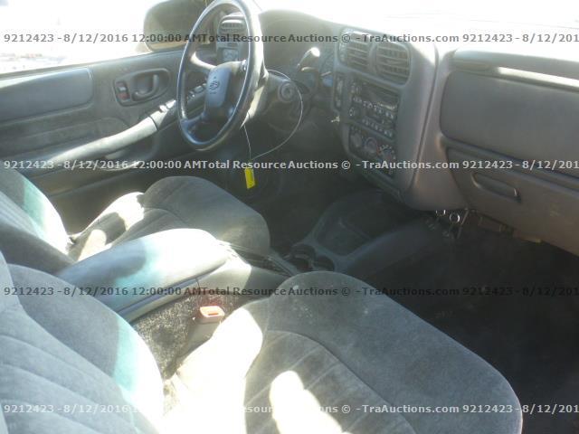 1GNDT13W92K192628 - 2002 CHEVROLET BLAZER BLUE photo 5