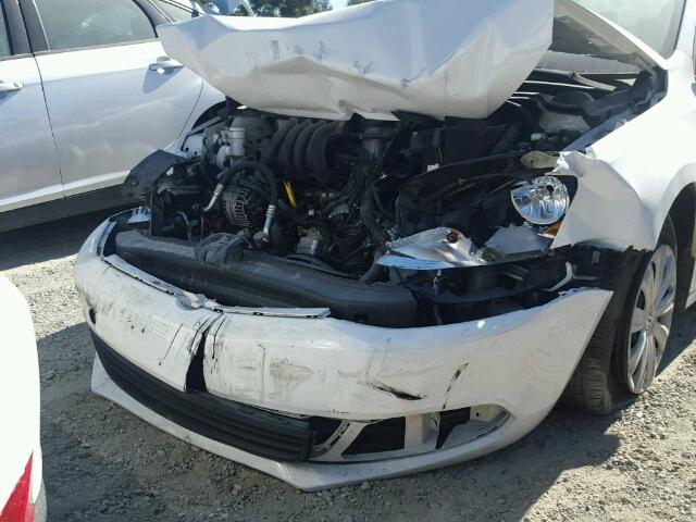 3VW2K7AJ8EM382699 - 2014 VOLKSWAGEN JETTA WHITE photo 9