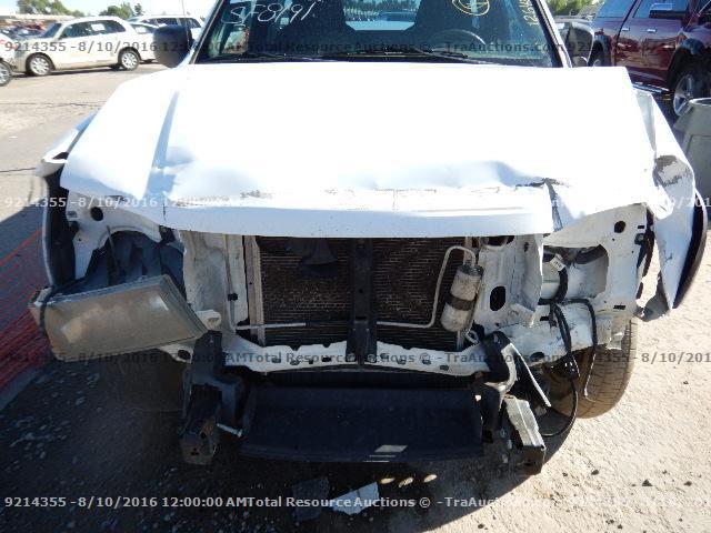 1GCDT14E498135744 - 2009 CHEVROLET COLORADO WHITE photo 10