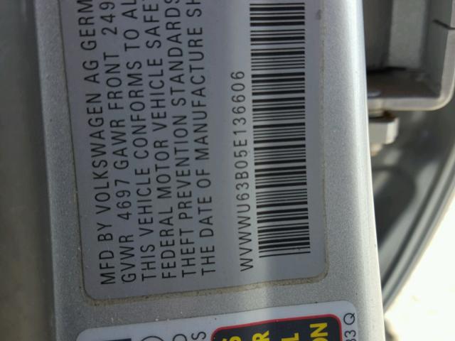 WVWWU63B05E136606 - 2005 VOLKSWAGEN PASSAT GLX SILVER photo 10