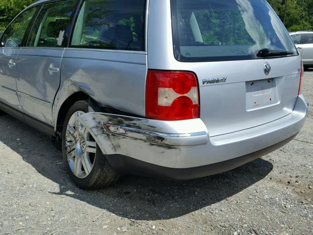 WVWWU63B05E136606 - 2005 VOLKSWAGEN PASSAT GLX SILVER photo 9
