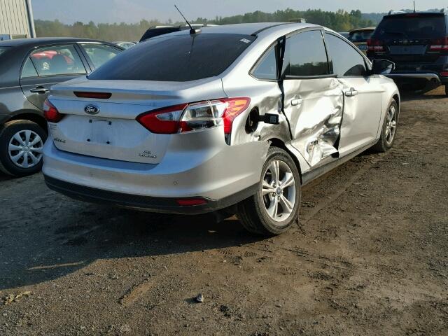 1FADP3F22EL128887 - 2014 FORD FOCUS SE SILVER photo 4