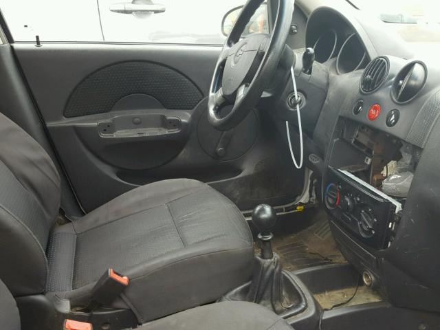 KL1TD666X6B660406 - 2006 CHEVROLET AVEO BASE Ақ фото 5