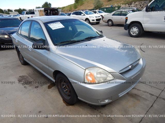 KNADC125056355646 - 2005 KIA RIO SILVER photo 2