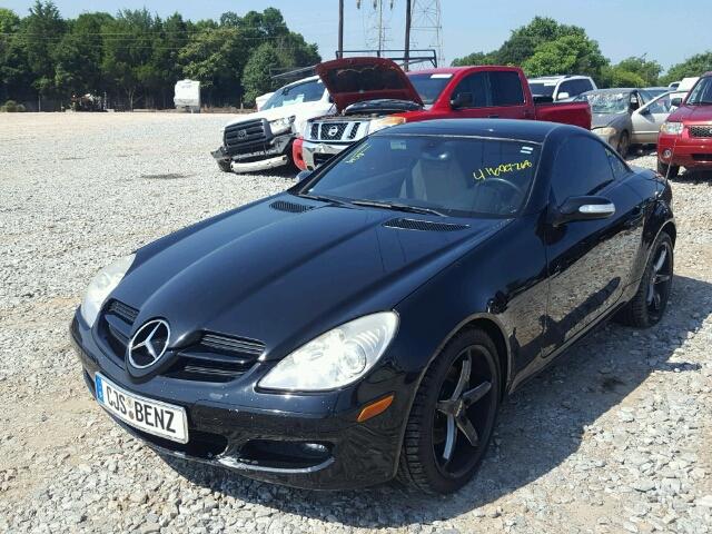 WDBWK54F18F177048 - 2008 MERCEDES-BENZ SLK 280 BLACK photo 2