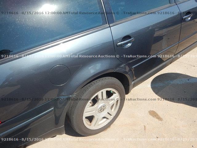 WVWLH63B61E035457 - 2001 VOLKSWAGEN PASSAT GLX GRAY photo 13