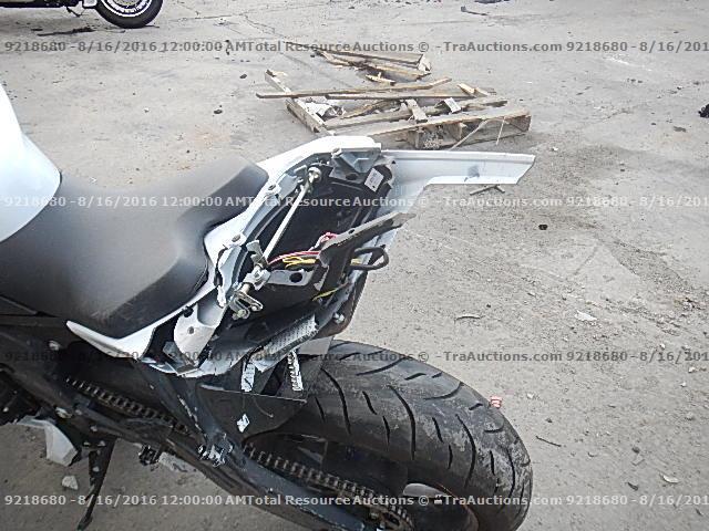 JYARJ16E8FA034103 - 2015 YAMAHA YZFR6 WHITE photo 10