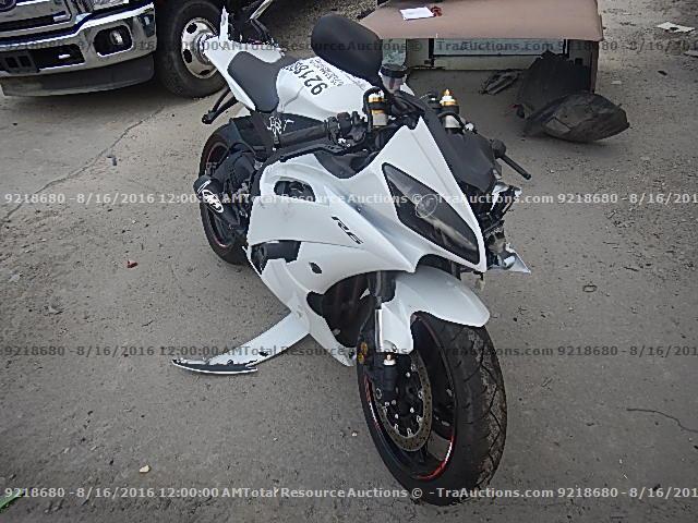 JYARJ16E8FA034103 - 2015 YAMAHA YZFR6 WHITE photo 2