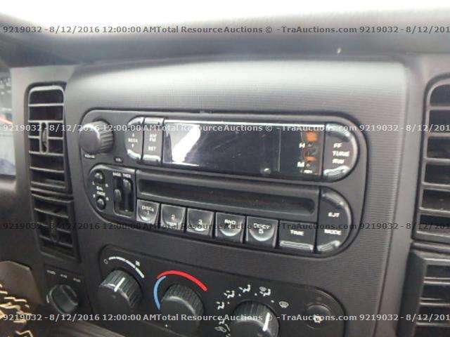 1D7HG48N24S730062 - 2004 DODGE DAKOTA QUA BLACK photo 7