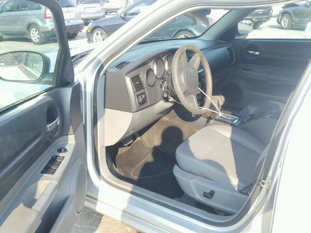 2D4FV48T95H617842 - 2005 DODGE MAGNUM SE SILVER photo 9