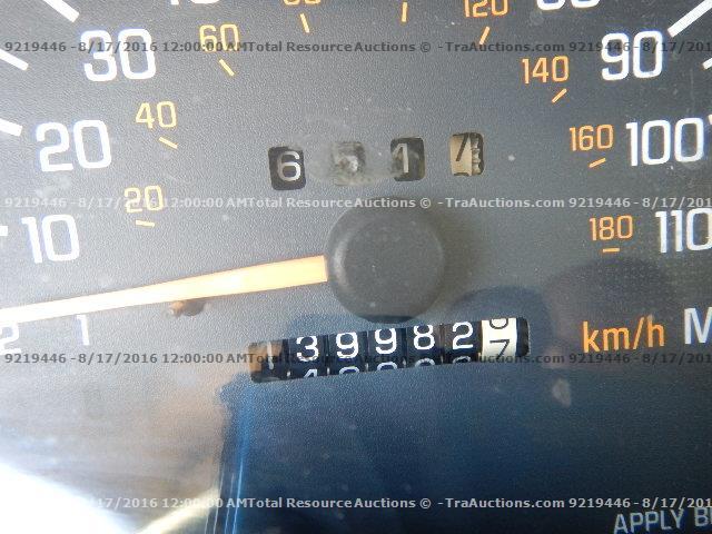 1G2WK52J52F276573 - 2002 PONTIAC GRAND PRIX MAROON photo 8