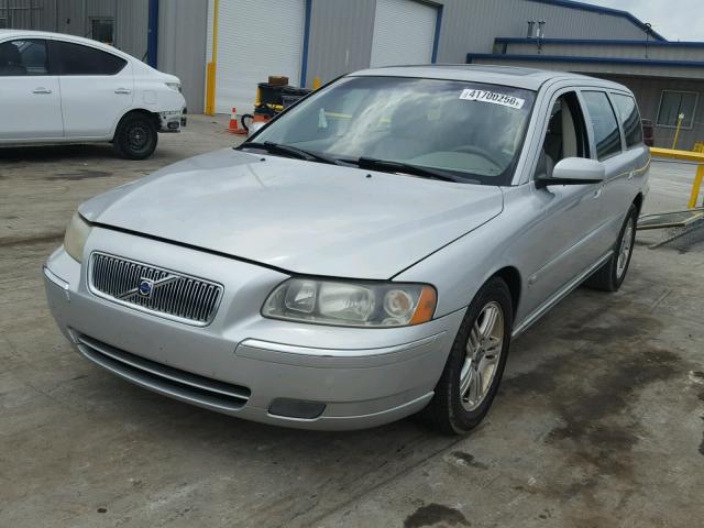 YV1SW592462554285 - 2006 VOLVO V70 2.5T SILVER photo 2