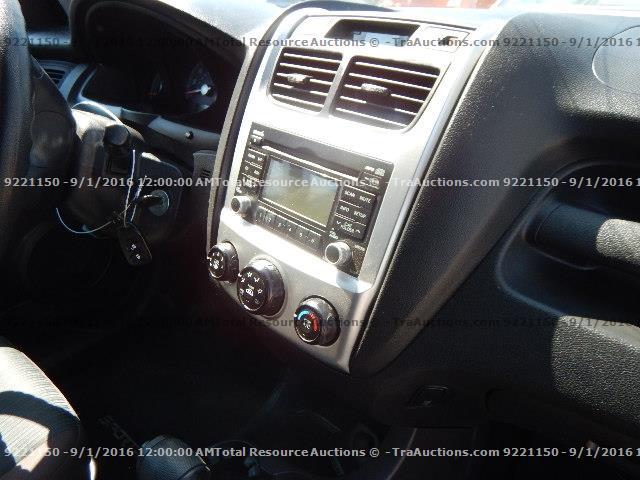 KNDJE723297582970 - 2009 KIA SPORTAGE L GRAY photo 9