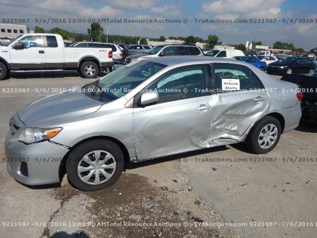 2T1BU4EE6BC571591 - 2011 TOYOTA COROLLA BA SILVER photo 14