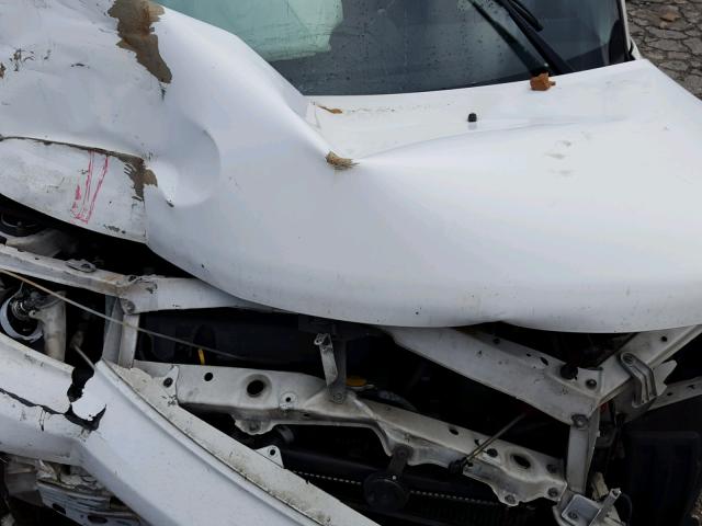 JTLKT324850185346 - 2005 TOYOTA SCION XB Ақ фото 7