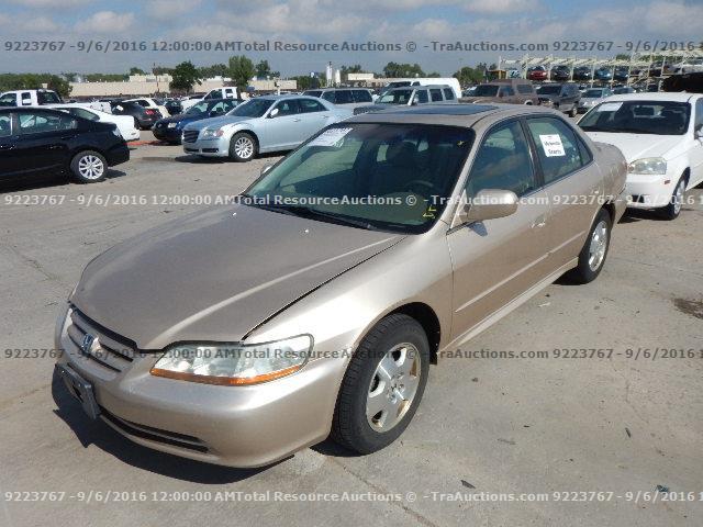 1HGCG165X2A024872 - 2002 HONDA ACCORD EX GOLD photo 1