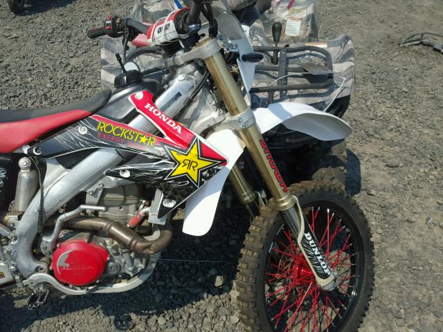 JH2PE05305M307842 - 2005 HONDA CRF450 R WHITE photo 5