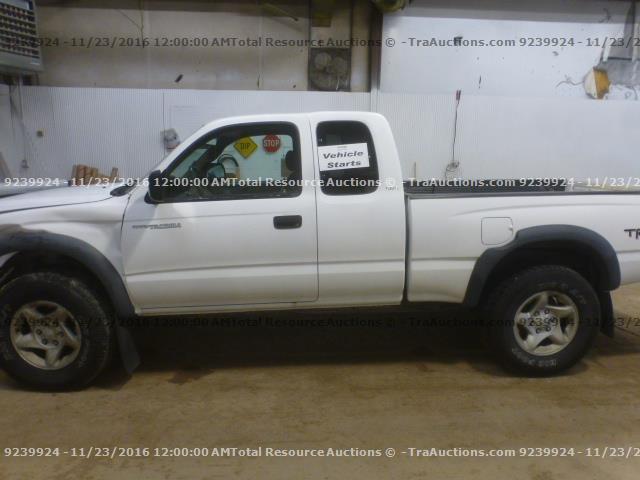 5TEWN72N51Z837969 - 2001 TOYOTA TACOMA XTR WHITE photo 13