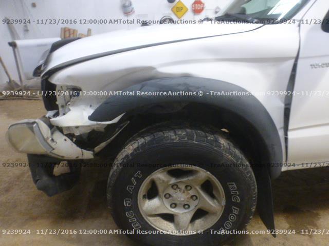 5TEWN72N51Z837969 - 2001 TOYOTA TACOMA XTR WHITE photo 14