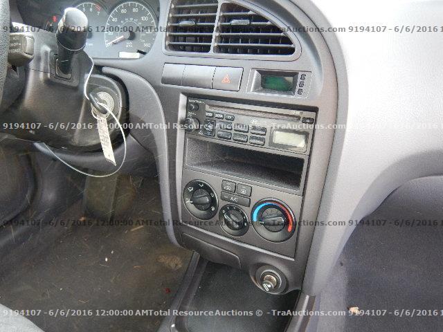 KMHDN45D62U263431 - 2002 HYUNDAI ELANTRA GL BLACK photo 9