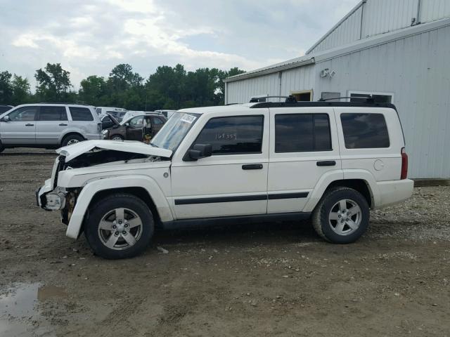 1J8HG48NX6C232160 - 2006 JEEP COMMANDER WHITE photo 9