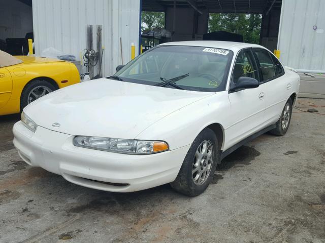 1G3WH52HX1F218786 - 2001 OLDSMOBILE INTRIGUE G WHITE photo 2