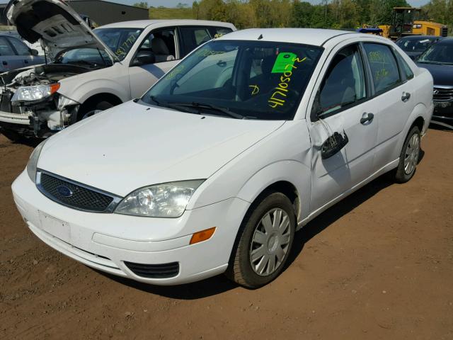 1FAFP34N87W344119 - 2007 FORD FOCUS WHITE photo 2