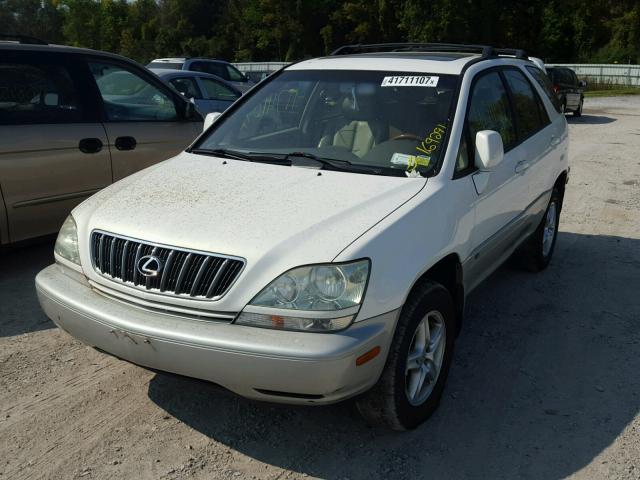 JTJHF10U220242377 - 2002 LEXUS RX 300 WHITE photo 2