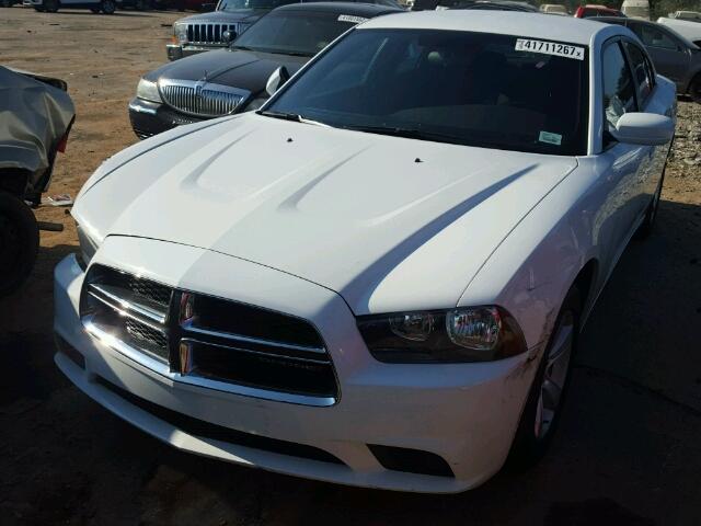 2C3CDXBG1CH262716 - 2012 DODGE CHARGER SE WHITE photo 2