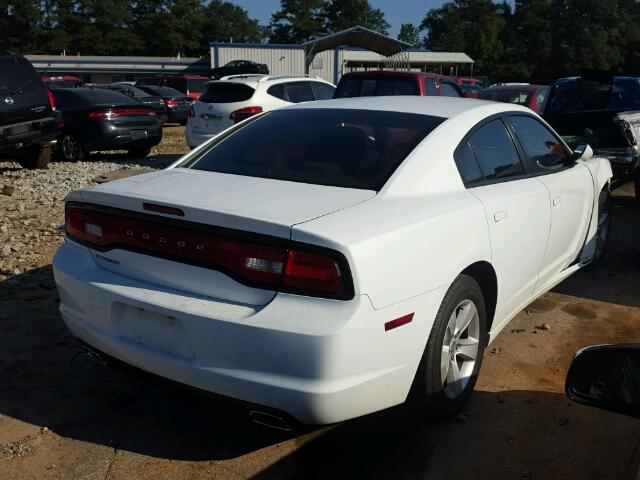 2C3CDXBG1CH262716 - 2012 DODGE CHARGER SE WHITE photo 4