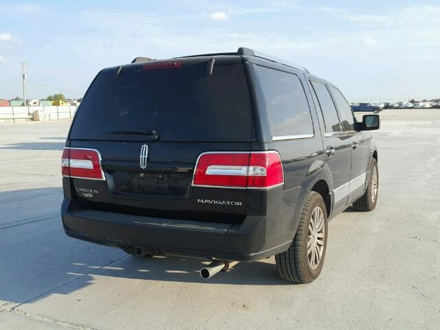 5LMFU27518LJ02986 - 2008 LINCOLN NAVIGATOR BLACK photo 4