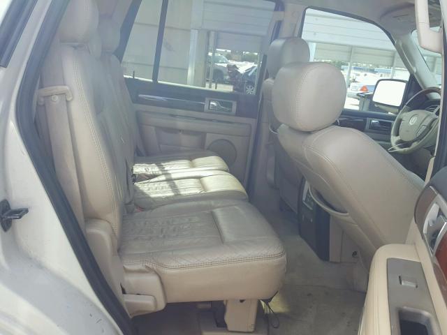 5LMFU275X6LJ28032 - 2006 LINCOLN NAVIGATOR ბეჟი ფოტო 6