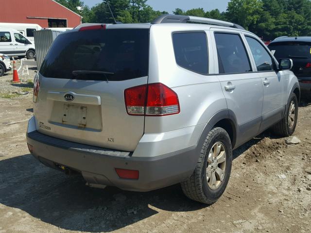 KNDJH741995012494 - 2009 KIA BORREGO LX GRAY photo 4