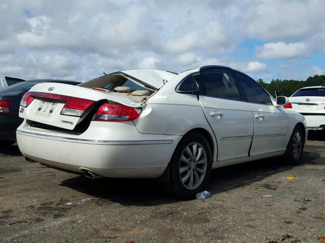 KMHFC46F96A049359 - 2006 HYUNDAI AZERA SE WHITE photo 4