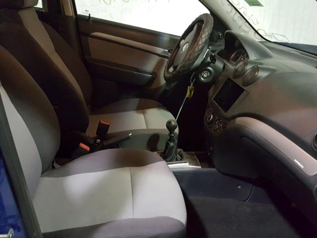 KL1TD66E89B652820 - 2009 CHEVROLET AVEO LS BLUE photo 5