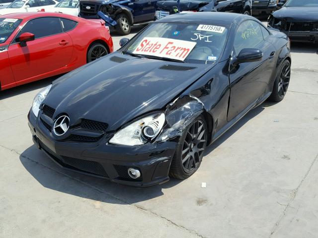 WDBWK54F29F194698 - 2009 MERCEDES-BENZ SLK 300 BLACK photo 2