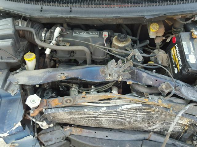 1C4GP45R75B259508 - 2005 CHRYSLER TOWN & COU BLUE photo 7