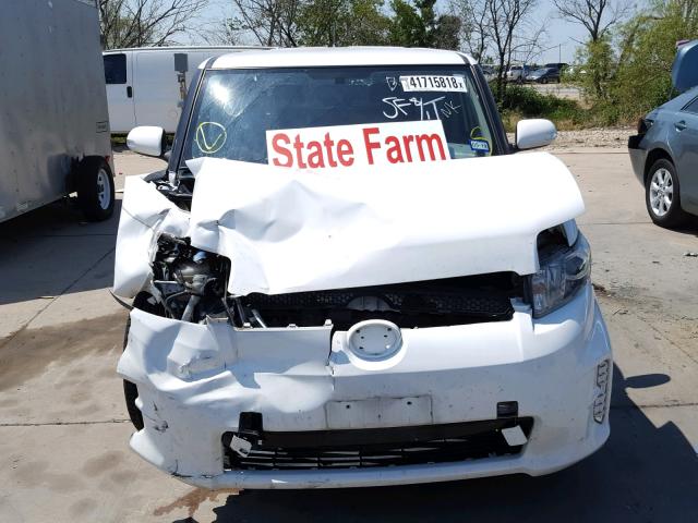 JTLZE4FE3FJ077083 - 2015 TOYOTA SCION XB Blanco foto 9