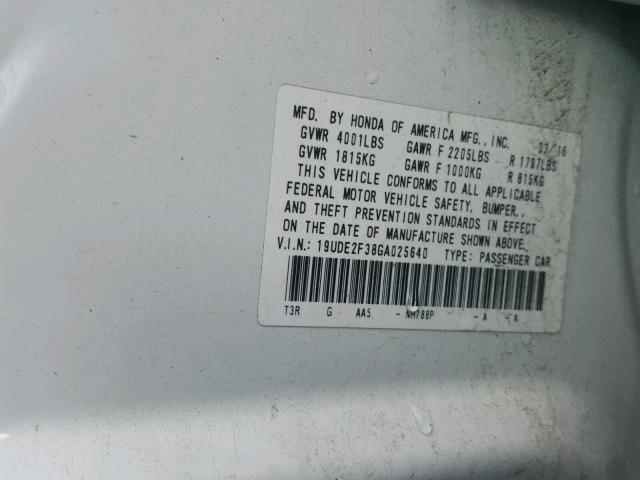 19UDE2F38GA025640 - 2016 ACURA ILX BASE WHITE photo 10