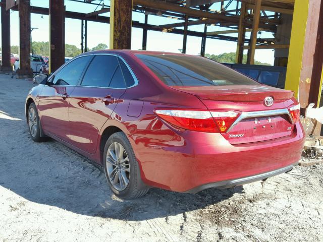 4T1BF1FK5HU777277 - 2017 TOYOTA CAMRY LE RED photo 3