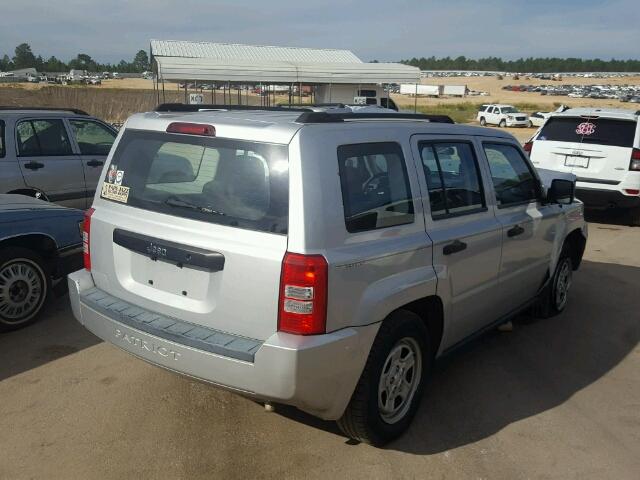 1J8FT28048D698952 - 2008 JEEP PATRIOT SILVER photo 4