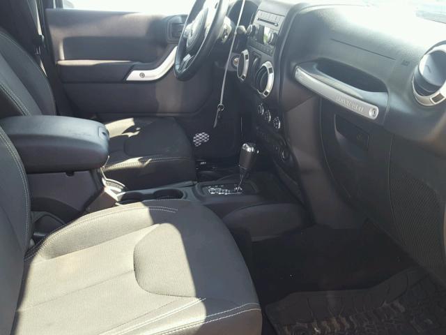 1C4AJWBGXHL506282 - 2017 JEEP WRANGLER S შავი ფოტო 5