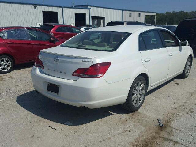 4T1BK36B65U058221 - 2005 TOYOTA AVALON XL WHITE photo 4