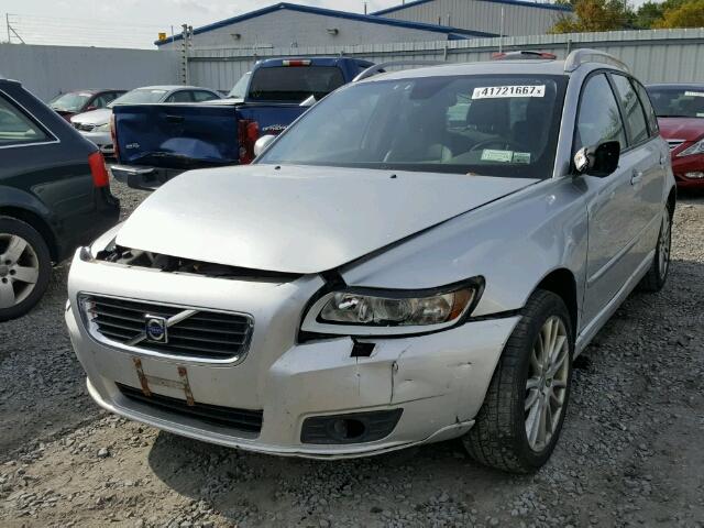 YV1MJ672782391926 - 2008 VOLVO V50 T5 SILVER photo 2