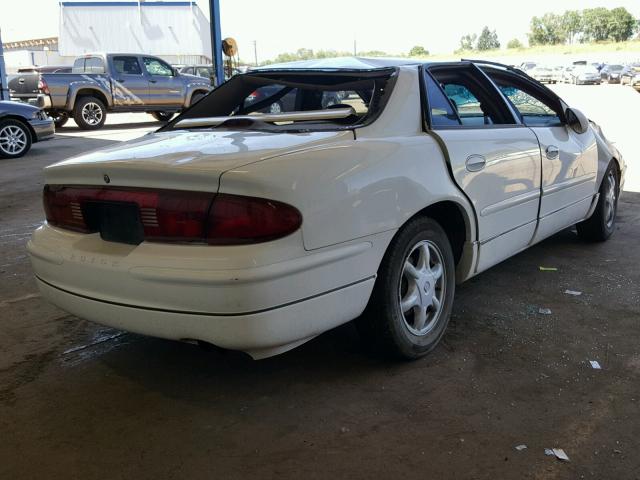 2G4WB52K241179700 - 2004 BUICK REGAL LS WHITE photo 4