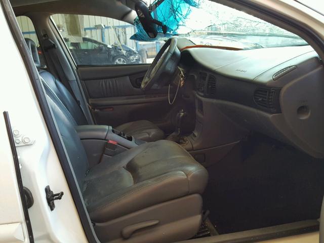 2G4WB52K241179700 - 2004 BUICK REGAL LS WHITE photo 5